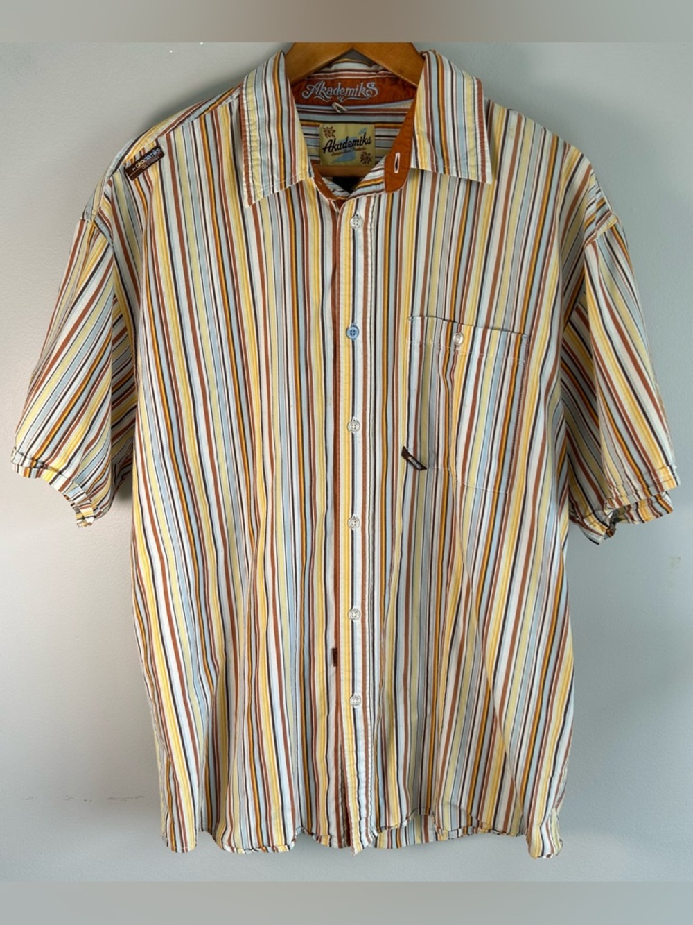 Vintage Akademiks Mens Button Down Shirt Sz M Multicolor Vertical Stripes Cotton